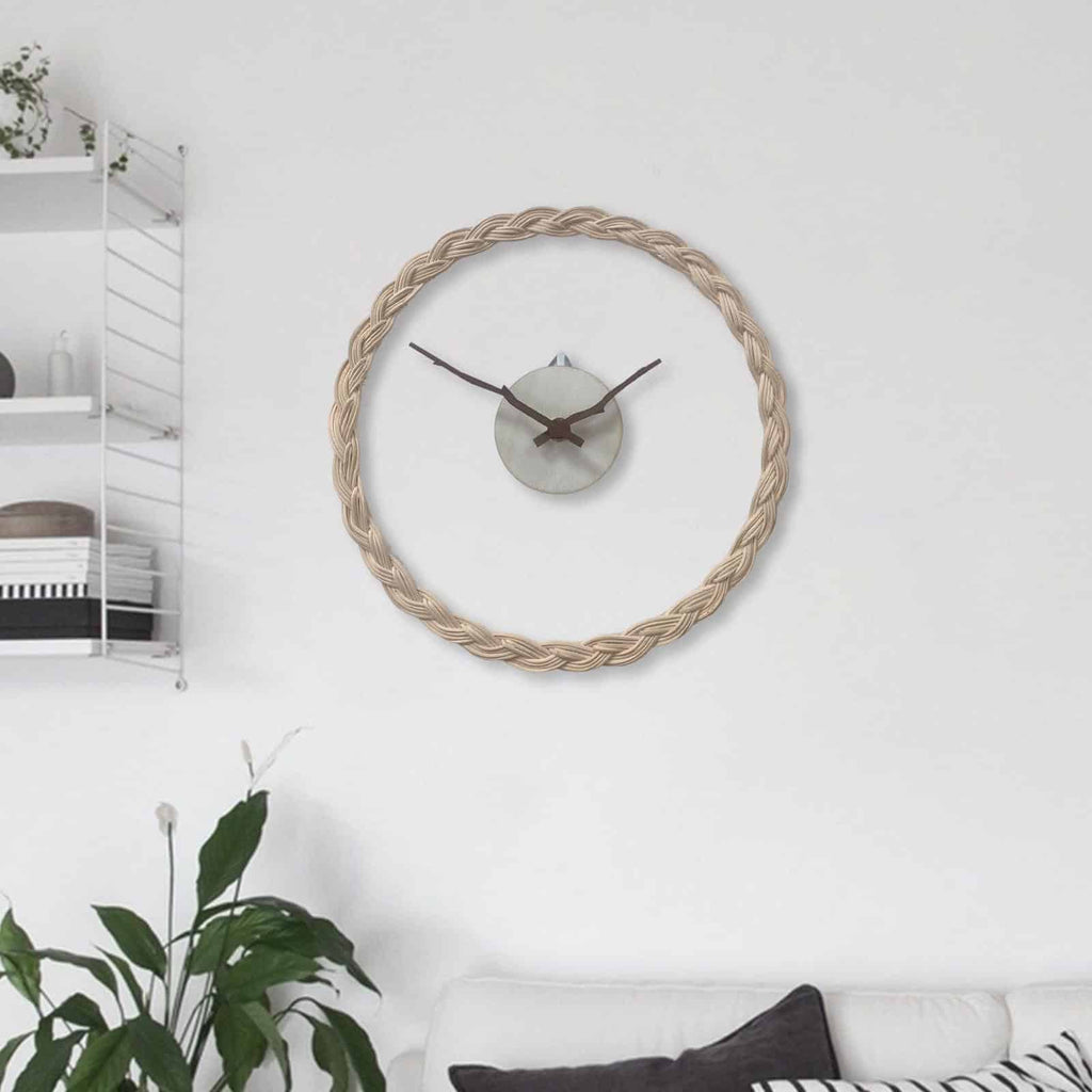 Horloge murale en rotin style minimaliste - Meubles en rotin 
