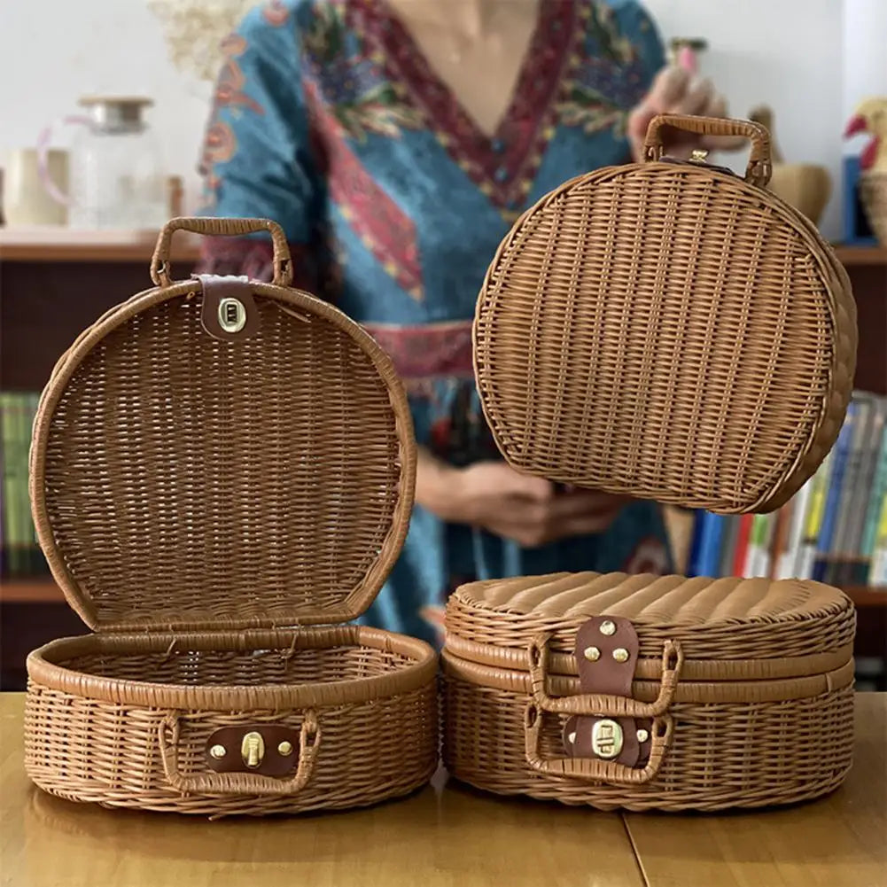 Malle vintage de rangement en rotin - Meubles en rotin 