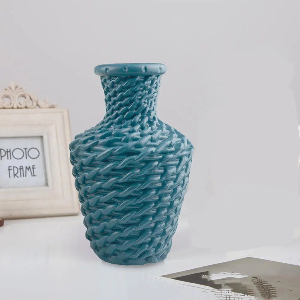 Petit vase rotin style moderne - Meubles en rotin 
